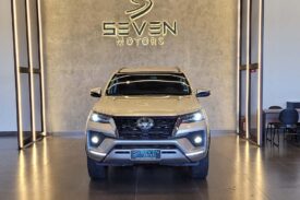 TOYOTA SW4 2.8 4P SRX 4X4 Turbo Diesel Automático 2024