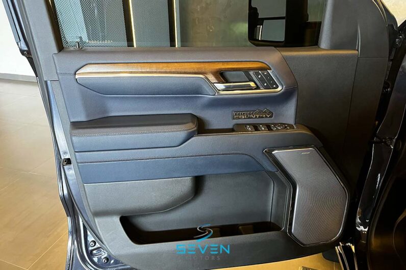 CHEVROLET SILVERADO 5.3 V8 1500 High Country Cabine Dupla 4X4 Automático 2024