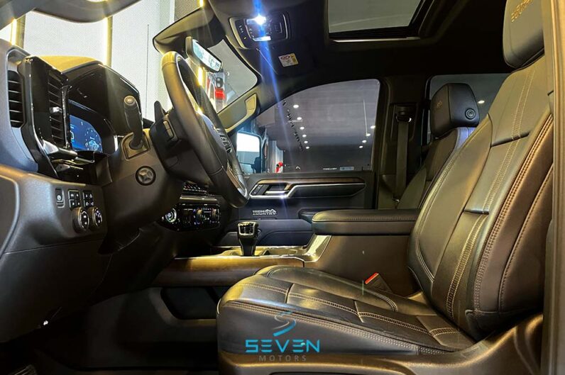 CHEVROLET SILVERADO 5.3 V8 1500 High Country Cabine Dupla 4X4 Automático 2024