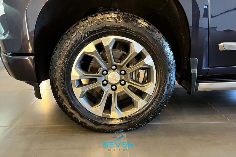 CHEVROLET SILVERADO 5.3 V8 1500 High Country Cabine Dupla 4X4 Automático 2024