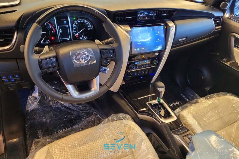 TOYOTA SW4 2.8 4P SRX 4X4 Diamond 7 Lugares Turbo Diesel Automático 2026