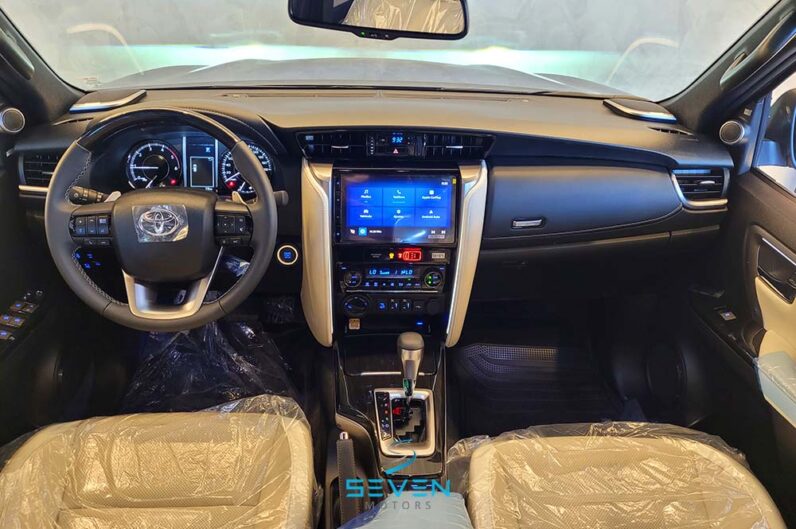 TOYOTA SW4 2.8 4P SRX 4X4 Diamond 7 Lugares Turbo Diesel Automático 2026