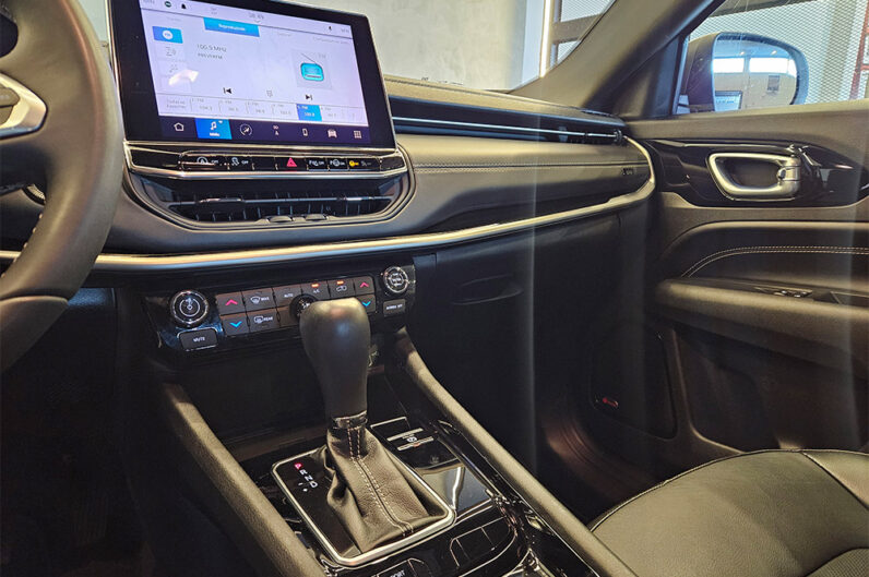 JEEP COMPASS 1.3 T270 TURBO FLEX LONGITUDE AT6