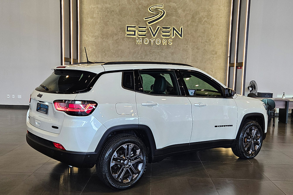 JEEP COMPASS 1.3 T270 TURBO FLEX LONGITUDE AT6