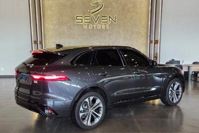 JAGUAR F-PACE 2.0 P400E PHEV R-DYNAMIC SE AWD AUTOMÁTICO