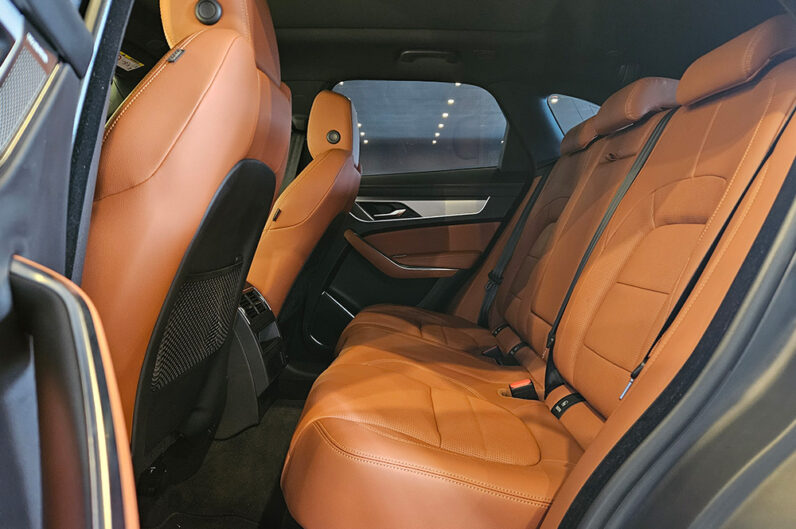 JAGUAR F-PACE 2.0 P400E PHEV R-DYNAMIC SE AWD AUTOMÁTICO