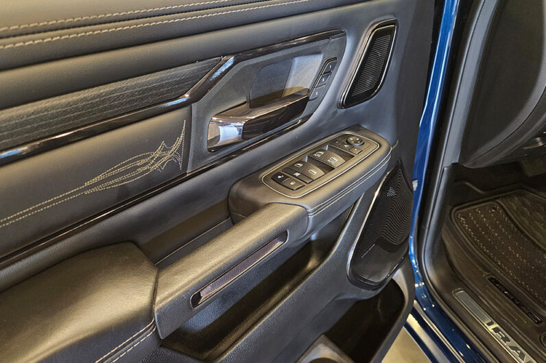 RAM 1500 5.7 V8 GASOLINA LIMITED CD 4X4 AUTOMÁTICO