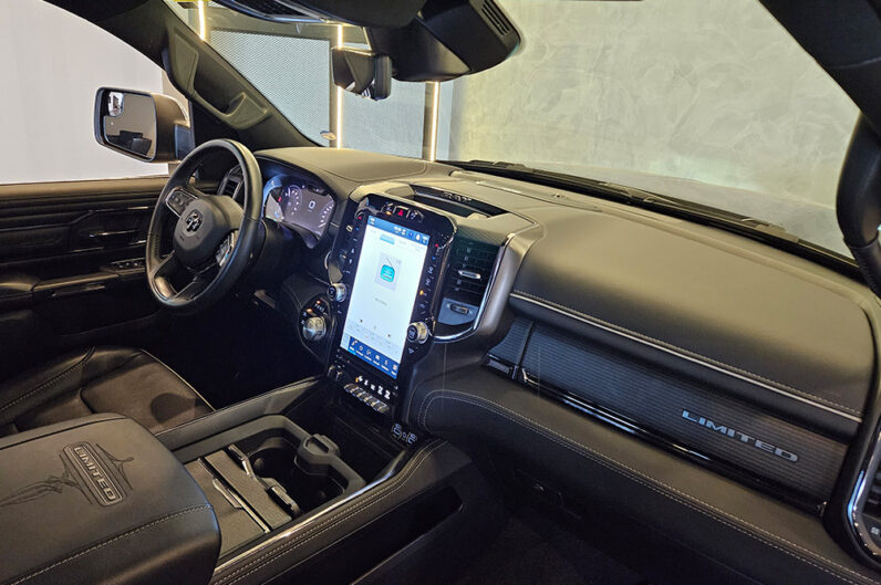 RAM 1500 5.7 V8 GASOLINA LIMITED CD 4X4 AUTOMÁTICO