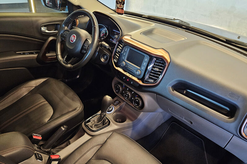 FIAT TORO 2.0 16V TURBO DIESEL VOLCANO 4WD AT9