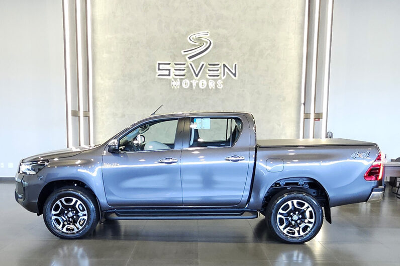 TOYOTA HILUX 2.8 D-4D TURBO DIESEL CD SRX 4X4 AUTOMÁTICO 2026