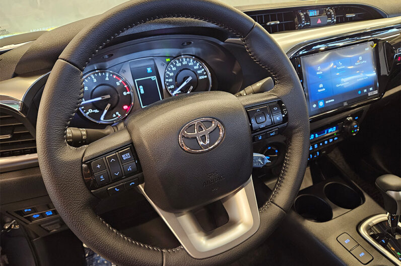 TOYOTA HILUX 2.8 D-4D TURBO DIESEL CD SRX 4X4 AUTOMÁTICO 2026