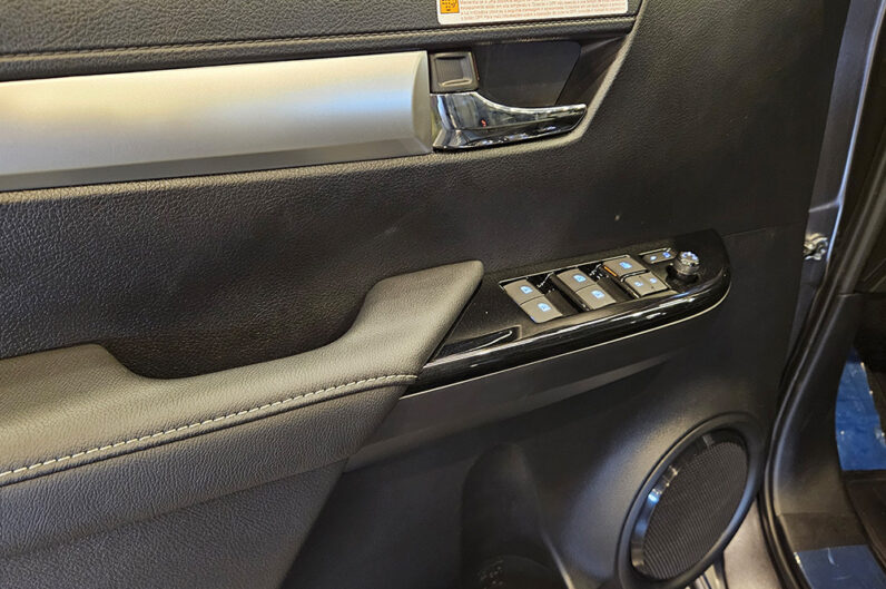 TOYOTA HILUX 2.8 D-4D TURBO DIESEL CD SRX 4X4 AUTOMÁTICO 2026