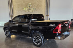 TOYOTA HILUX 2.8 D-4D TURBO DIESEL CD SRX 4X4 AUTOMÁTICO 2023