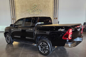 TOYOTA HILUX 2.8 D-4D TURBO DIESEL CD SRX 4X4 AUTOMÁTICO 2023
