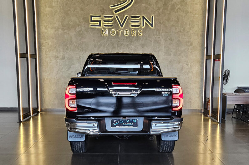 TOYOTA HILUX 2.8 D-4D TURBO DIESEL CD SRX 4X4 AUTOMÁTICO 2023