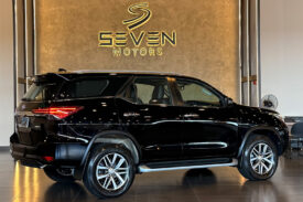 TOYOTA HILUX SW4 2.8 SRX 4X4 7 LUGARES 16V TURBO INTERCOOLER DIESEL 4P AUTOMÁTICO 2019