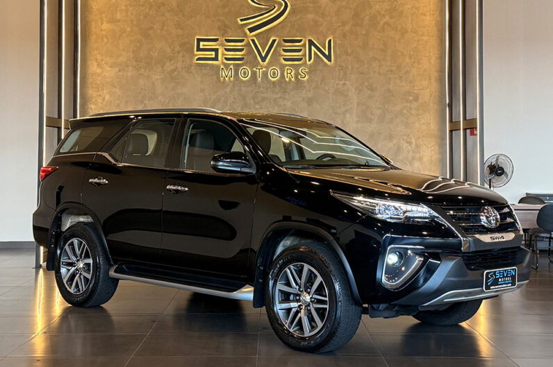 TOYOTA HILUX SW4 2.8 SRX 4X4 7 LUGARES 16V TURBO INTERCOOLER DIESEL 4P AUTOMÁTICO 2019