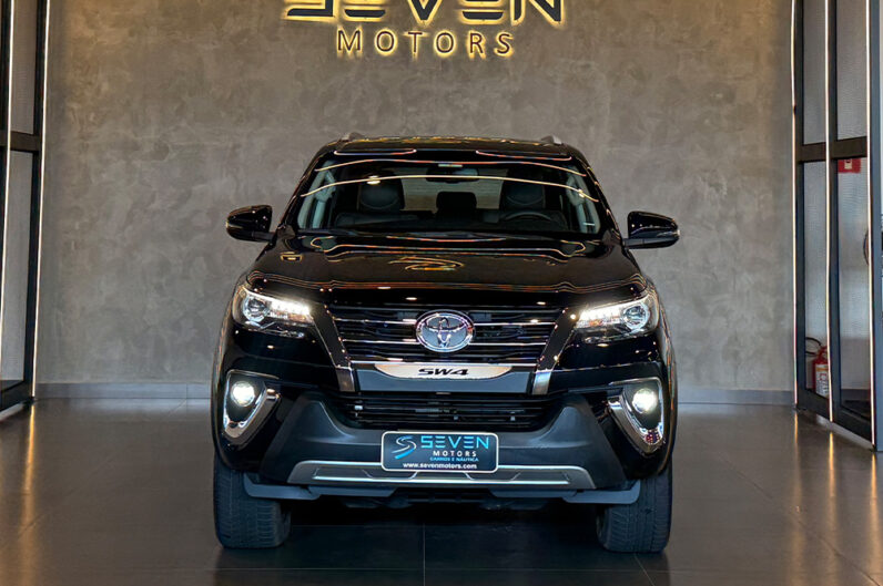 TOYOTA HILUX SW4 2.8 SRX 4X4 7 LUGARES 16V TURBO INTERCOOLER DIESEL 4P AUTOMÁTICO 2019