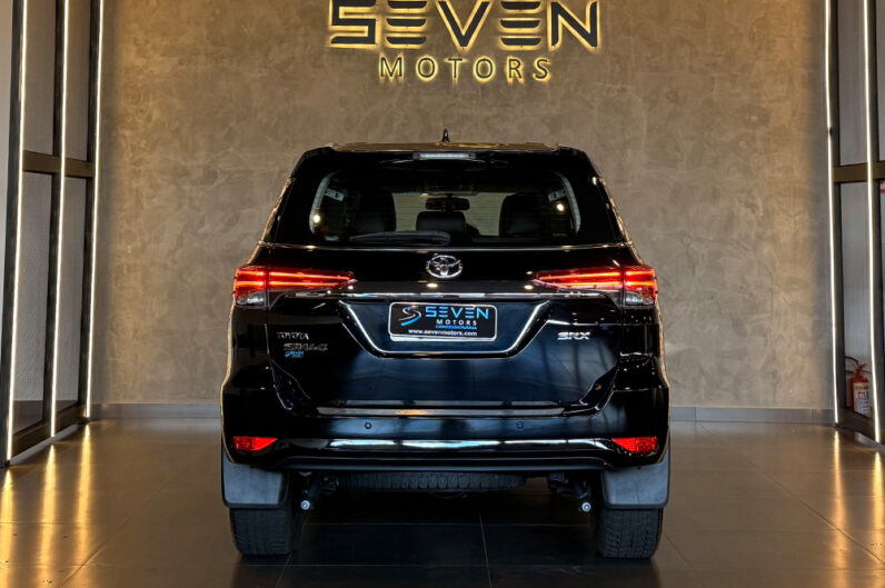 TOYOTA HILUX SW4 2.8 SRX 4X4 7 LUGARES 16V TURBO INTERCOOLER DIESEL 4P AUTOMÁTICO 2019