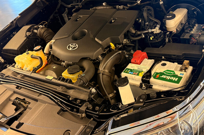 TOYOTA HILUX SW4 2.8 SRX 4X4 7 LUGARES 16V TURBO INTERCOOLER DIESEL 4P AUTOMÁTICO 2019