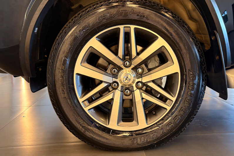 TOYOTA HILUX SW4 2.8 SRX 4X4 7 LUGARES 16V TURBO INTERCOOLER DIESEL 4P AUTOMÁTICO 2019