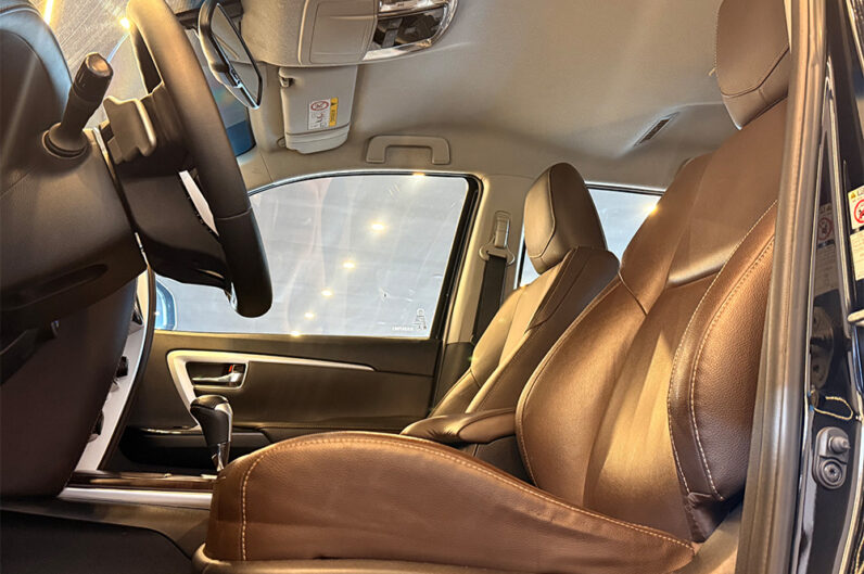 TOYOTA HILUX SW4 2.8 SRX 4X4 7 LUGARES 16V TURBO INTERCOOLER DIESEL 4P AUTOMÁTICO 2019