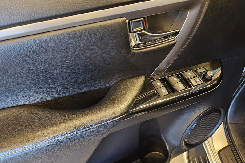 TOYOTA HILUX SW4 2.8 D-4D TURBO DIESEL SRX 4X4 AUTOMÁTICO 7L 2022