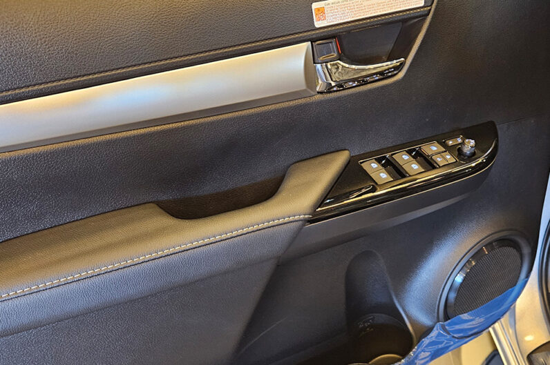 TOYOTA HILUX 2.8 D-4D TURBO DIESEL CD SRV 4X4 AUTOMÁTICO 2026