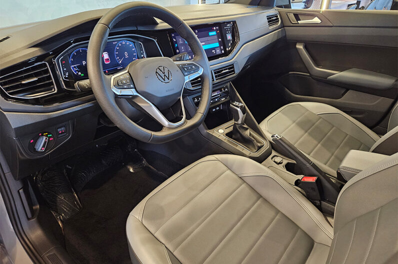 VOLKSWAGEN NIVUS 1.0 200 TSI TOTAL FLEX HIGHLINE AUTOMÁTICO 2024