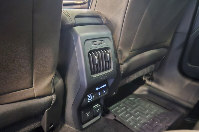 JEEP COMMANDER 1.3 T270 TURBO FLEX OVERLAND AT6 2023