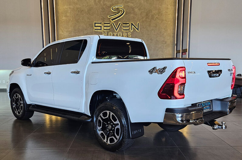 TOYOTA HILUX 2.8 D-4D TURBO DIESEL CD SRV 4X4 AUTOMÁTICO 2025
