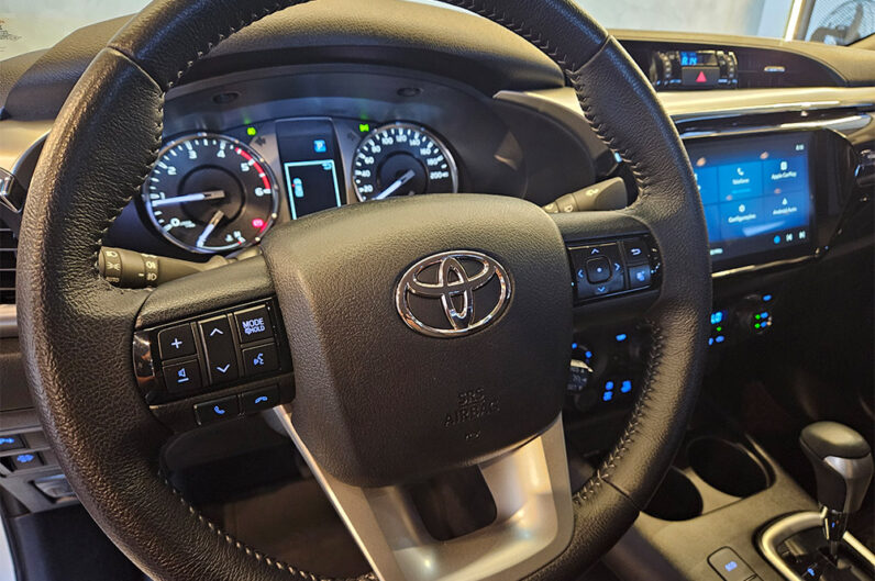 TOYOTA HILUX 2.8 D-4D TURBO DIESEL CD SRV 4X4 AUTOMÁTICO 2025