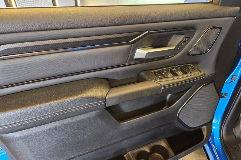 RAM 1500 5.7 V8 GASOLINA REBEL CD 4X4 AUTOMÁTICO 2024