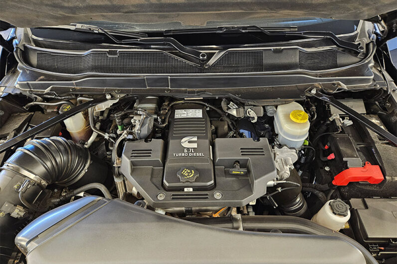 RAM 2500 6.7 I6 TURBO DIESEL LARAMIE CD 4X4 AUTOMÁTICO 2024