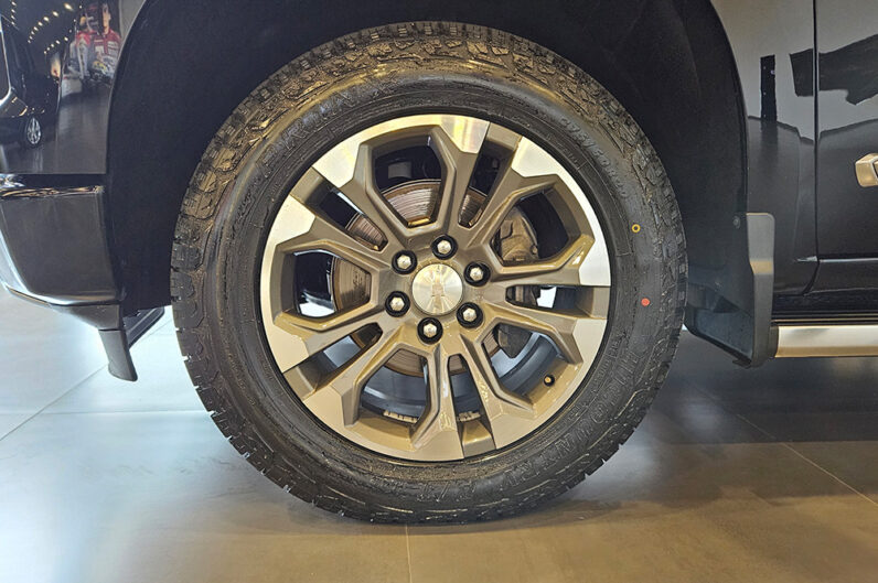 CHEVROLET SILVERADO 5.3 V8 GASOLINA 1500 HIGH COUNTRY 4X4 2024