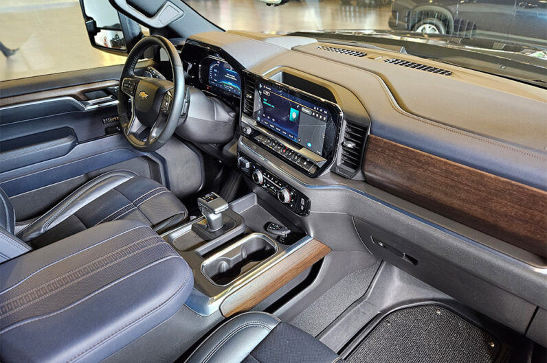 CHEVROLET SILVERADO 5.3 V8 GASOLINA 1500 HIGH COUNTRY 4X4 2024