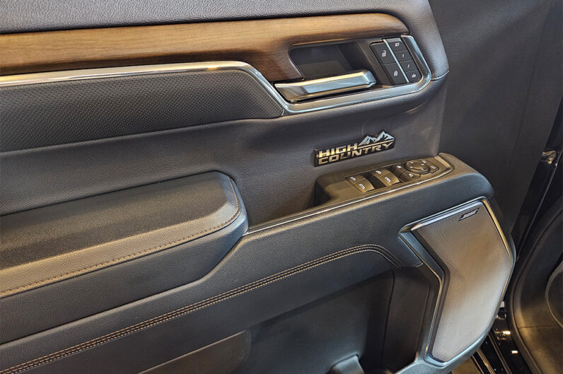 CHEVROLET SILVERADO 5.3 V8 GASOLINA 1500 HIGH COUNTRY 4X4 2024