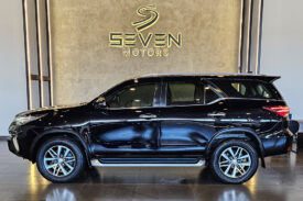 TOYOTA HILUX SW4 2.8 SRX 4X4 7 LUGARES 16V TURBO INTERCOOLER DIESEL 4P AUTOMÁTICO 2020