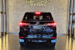 TOYOTA HILUX SW4 2.8 SRX 4X4 7 LUGARES 16V TURBO INTERCOOLER DIESEL 4P AUTOMÁTICO 2020