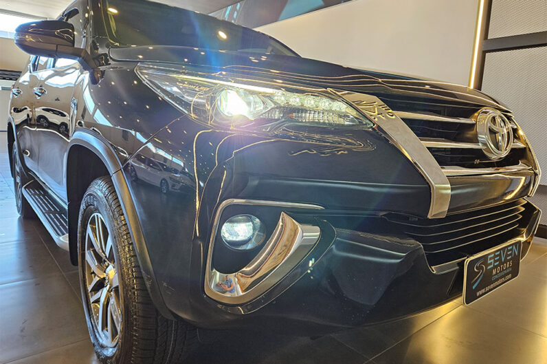 TOYOTA HILUX SW4 2.8 SRX 4X4 7 LUGARES 16V TURBO INTERCOOLER DIESEL 4P AUTOMÁTICO 2020