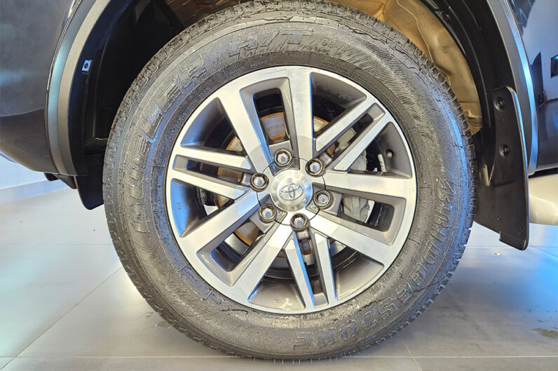 TOYOTA HILUX SW4 2.8 SRX 4X4 7 LUGARES 16V TURBO INTERCOOLER DIESEL 4P AUTOMÁTICO 2020