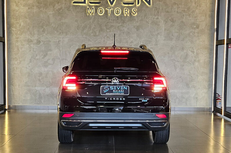 VOLKSWAGEN T-CROSS 1.0 200 TSI TOTAL FLEX COMFORTLINE AUTOMÁTICO 2022
