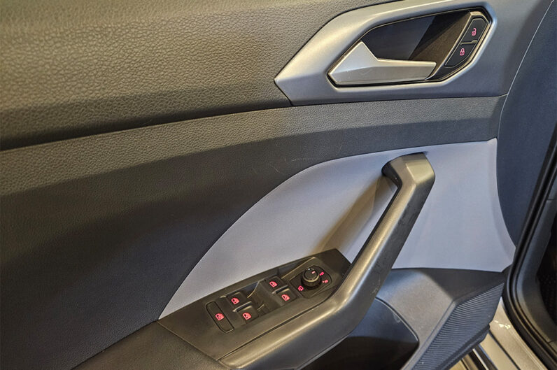 VOLKSWAGEN T-CROSS 1.0 200 TSI TOTAL FLEX AUTOMÁTICO 2024