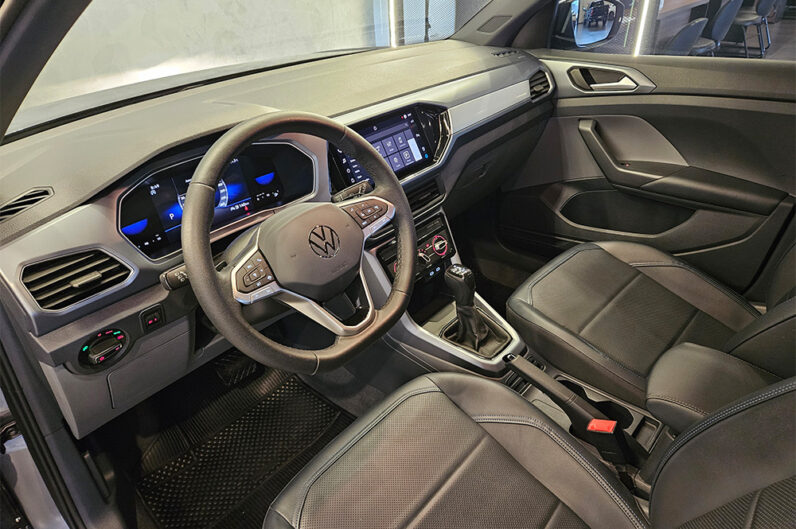 VOLKSWAGEN T-CROSS 1.0 200 TSI TOTAL FLEX AUTOMÁTICO 2024