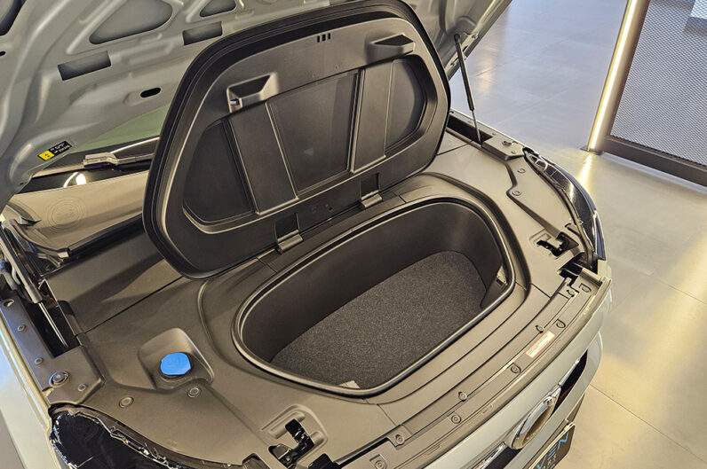 VOLVO XC40 P6 RECHARGE ELECTRIC PLUS 2024