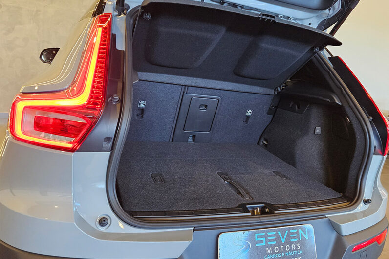 VOLVO XC40 P6 RECHARGE ELECTRIC PLUS 2024