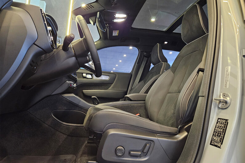 VOLVO XC40 P6 RECHARGE ELECTRIC PLUS 2024