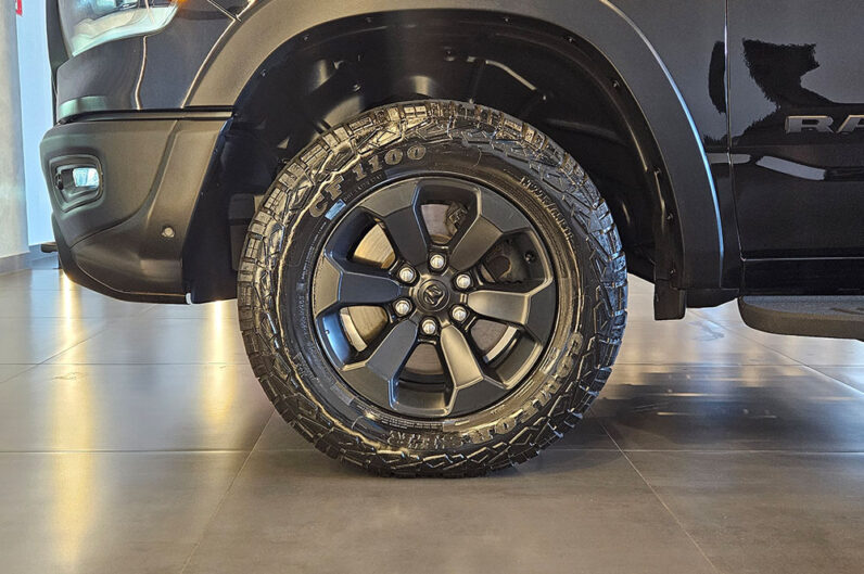 RAM 1500 5.7 V8 GASOLINA REBEL CD 4X4 AUTOMÁTICO 2021