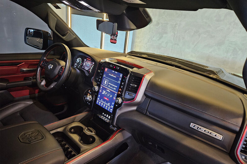 RAM 1500 5.7 V8 GASOLINA REBEL CD 4X4 AUTOMÁTICO 2021