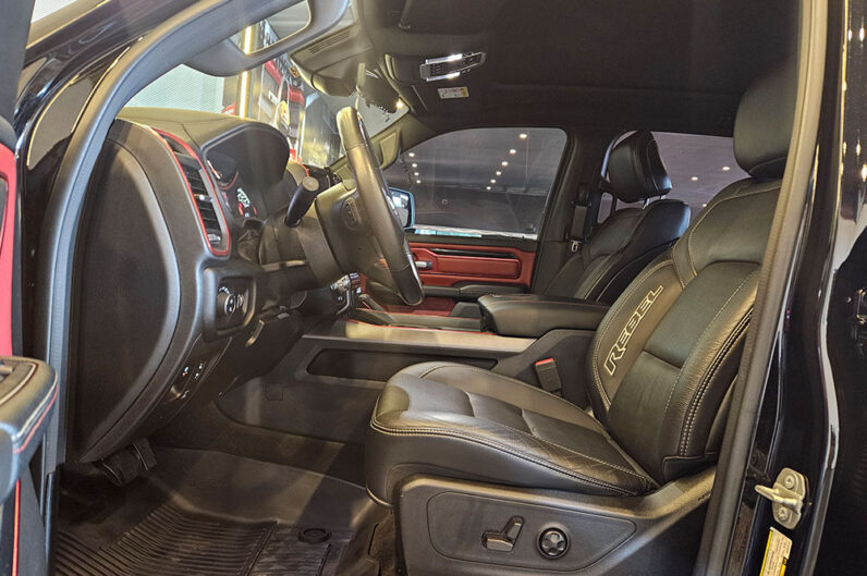 RAM 1500 5.7 V8 GASOLINA REBEL CD 4X4 AUTOMÁTICO 2021